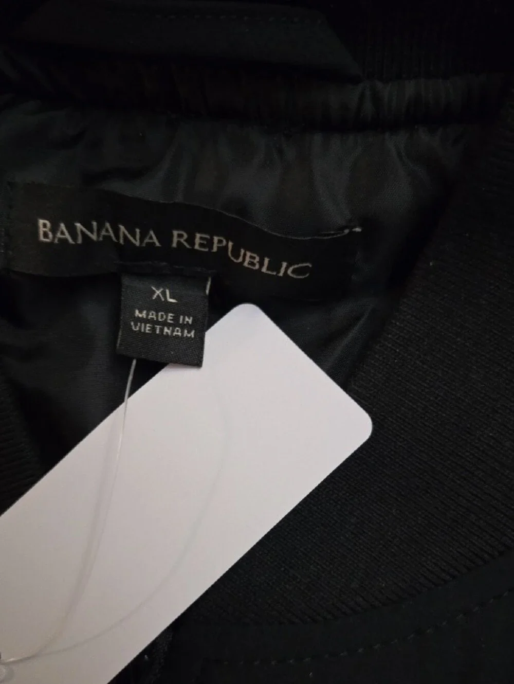 Banana Republic sleek zip